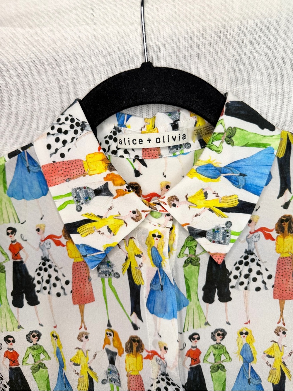 Alice + Olivia Willa Stace Face Silk Button-Down Blouse Multicolor HTF Size XS - Picture 5 of 17